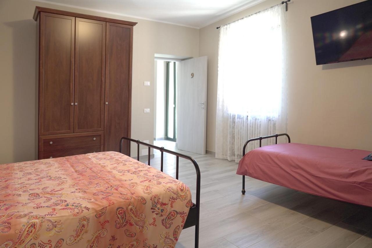 Cascina Riva Hotel Leggiuno Екстериор снимка